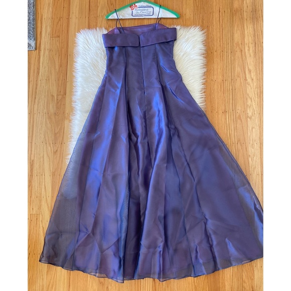 Night Way purple taffeta full length gown - Picture 13 of 13
